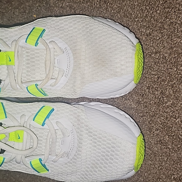 Nike Renew Retaliation TR 2 'White Volt - Picture 5 of 10